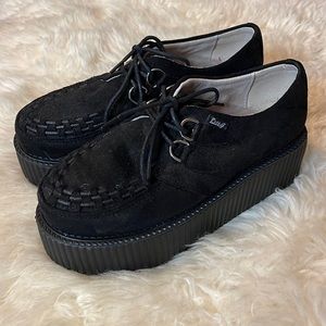 Rose G black creepers size 6.5